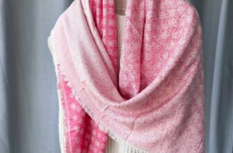 [🆕🇻🇳] Wellcome to CHIC HOUSE by CHIC VNXK 👕 Top1Fashion 👗  Khăn GUE55 DƯ XỊN xuất đi Mễ  lâu lâu mới có
Chất lụa Modal 100%
Size tầm: 125 x  125 cm
Thích hợp làm quà tặng, không kén tuổi và màu da đâu ạ
, shares-0✔️ , likes-0❤️️ , date-2024-09-05 12:24:18🇻🇳🇻🇳🇻🇳📰🆕