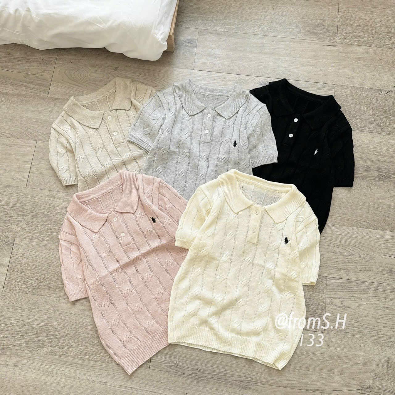 [🆕🇻🇳] Shop Hạt Đỗ – Order hàng Nhật Bản 👕 Top1Fashion 👗  Áo sơ mi nữ tay bồng cực xinh nay được hạ thêm 1 nấc ạ!!! 
 Thiết kế mềm mại, nữ tính, Mọi người có thể mix với áo 2 dây bên trong và mặc bên ngoài như áo  , shares-0✔️ , likes-0❤️️ , date-2024-09-05 15:09:09🇻🇳🇻🇳🇻🇳📰🆕