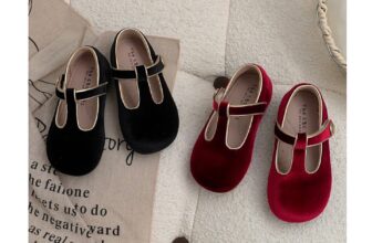 [🆕🇻🇳]  Penguin Bebe – Chuyên order cho bé 🧑‍🧒❤️️👶⭐️ Các mẫu giày búp bê vào mùa thu đông năm nay phải nói là quá sang ạ. Nhìn tưởng đơn giản nhưng lại được thiết kế với chất liệu nhung sang chảnh, xịn xò, mi , shares-0✔️ , likes-0❤️️ , date-2024-09-06 14:46:58🇻🇳🇻🇳🇻🇳📰🆕