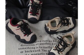 [🆕🇻🇳]  Penguin Bebe – Chuyên order cho bé 🧑‍🧒❤️️👶⭐️ Mẫu giày thể thao chắc chắn, cực bền và bảo vệ bàn chân các bé tuyệt đối, thiết kế vô cùng thời trang nữa ạ. Quá hoàn hảo
2 màu như ảnh.
Size 26-37 (bé châ , shares-1✔️ , likes-0❤️️ , date-2024-09-06 15:22:14🇻🇳🇻🇳🇻🇳📰🆕