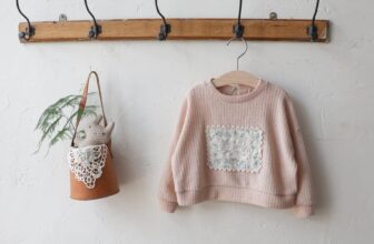 [🆕🇻🇳] Ri. – Baby Korea Style – Ri chuyên cung cấp những s/p quần áo, phụ kiện Baby chính hãng cao cấp của Hàn Quốc 🧑‍🧒❤️️👶⭐️  Set đồ này dễ thương quá nè các Mom ơi!  Áo #450k + lạng
Quần #395k + lạng  Bảng size tham khảo:
Size 3: 1-3y (75-85cm) 8-10kg
Size 5: 3-4y (85-95cm)  , shares-0✔️ , likes-1❤️️ , date-2024-09-07 12:44:42🇻🇳🇻🇳🇻🇳📰🆕