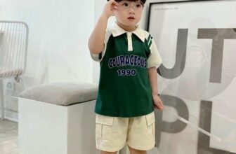 [🆕🇻🇳] Nhà Em Bé – Của hàng quần áo trẻ em 🧑‍🧒❤️️👶⭐️ 𝐒𝐄𝐓 𝐏𝐎𝐋𝐎 𝟏𝟗𝟗𝟎 𝐓𝐔́𝐈 𝐇𝐎̣̂𝐏Size: 80-130 (9-24kg)Chất liệu: cotton mềm mịn mềm xịn sò, thoáng mồ hôi
Thiết kế: kiểu dáng bazic, đường may tỉ mỉ, cổ polo , shares-0✔️ , likes-3❤️️ , date-2024-09-14 16:13:09🇻🇳🇻🇳🇻🇳📰🆕