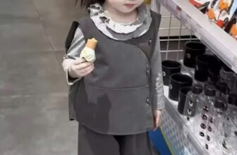 [🆕🇻🇳]  Qynman Kids Ninh Hiệp tổng kho sỉ quần áo trẻ em 🧑‍🧒❤️️👶⭐️    𝑴𝒖𝒐̂́𝒏 𝒙𝒊𝒏𝒉 đ𝒆̣𝒑 𝒌𝒉𝒐̂𝒏𝒈 𝒒𝒖𝒂́ 𝒌𝒉𝒐́
𝑪𝒉𝒊̉ 𝒄𝒂̂̀𝒏 𝒅𝒊𝒆̣̂𝒏 𝒆𝒎 𝒏𝒐́
SÉT VÁY 3 CHI TIẾT DỄ THƯƠNG  CÙNG BÉ YÊU CHÀO THU
Sét  3 chi tiết với thiết kế áo trong , shares-0✔️ , likes-1❤️️ , date-2024-09-18 16:34:17🇻🇳🇻🇳🇻🇳📰🆕