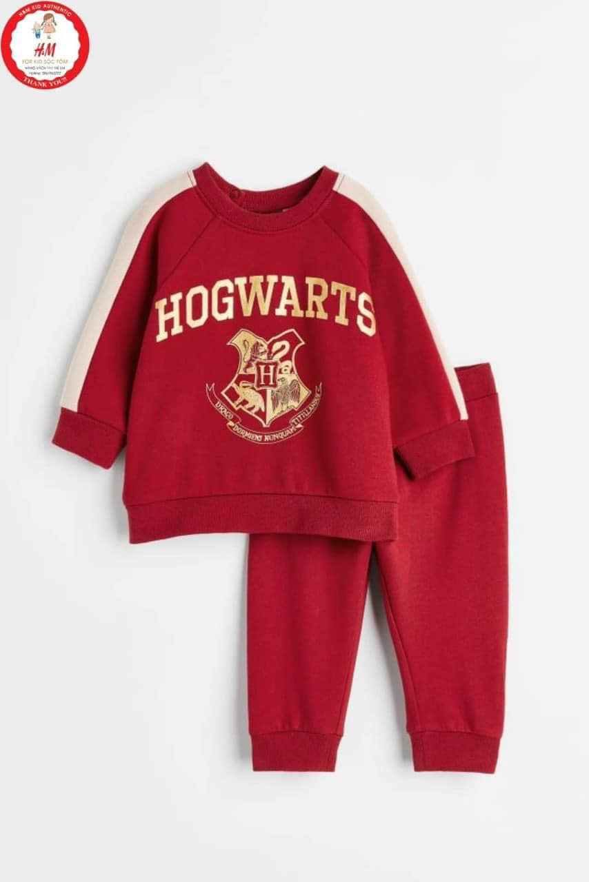 [🆕🇻🇳] HM for Kids – Hàng xách tay Trẻ em 🧑‍🧒❤️️👶⭐️ Hogwarts đỏ đẹp thế nhờ
Các mom tranh thủ deal sale lên bill sớm về trc lễ tết ạ
Giá od sale nửa giá còn # 229k/1 set về tay quá rẻ các mon lên bil nào  , shares-0✔️ , likes-2❤️️ , date-2024-09-22 15:43:48🇻🇳🇻🇳🇻🇳📰🆕