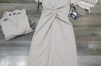 [🆕🇻🇳] Hạnh boutique – Hàng Xách Tay và VNXK 👕 Top1Fashion 👗  Dư xịn đẹp từ nhà TÔM MỲ . Váy siêu xinh, duyên dáng với form váy ôm người tôn lên các đường nét trên cơ thể , màu be trơn đơn giản mix thêm phụ kiện cứ ph , shares-1✔️ , likes-1❤️️ , date-2024-09-27 01:51:03🇻🇳🇻🇳🇻🇳📰🆕