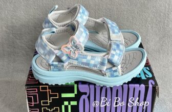 [🆕🇻🇳]  Bí Bo Shop- Order hàng Quảng Châu cao cấp 🧑‍🧒❤️️👶⭐️ Giày #sandal cho bé gái, siêu nhẹ, chống trượt ạ Size 27-37
Giá: #290k
Hàng sẵn ạ
, shares-0✔️ , likes-2❤️️ , date-2024-10-03 02:50:26🇻🇳🇻🇳🇻🇳📰🆕