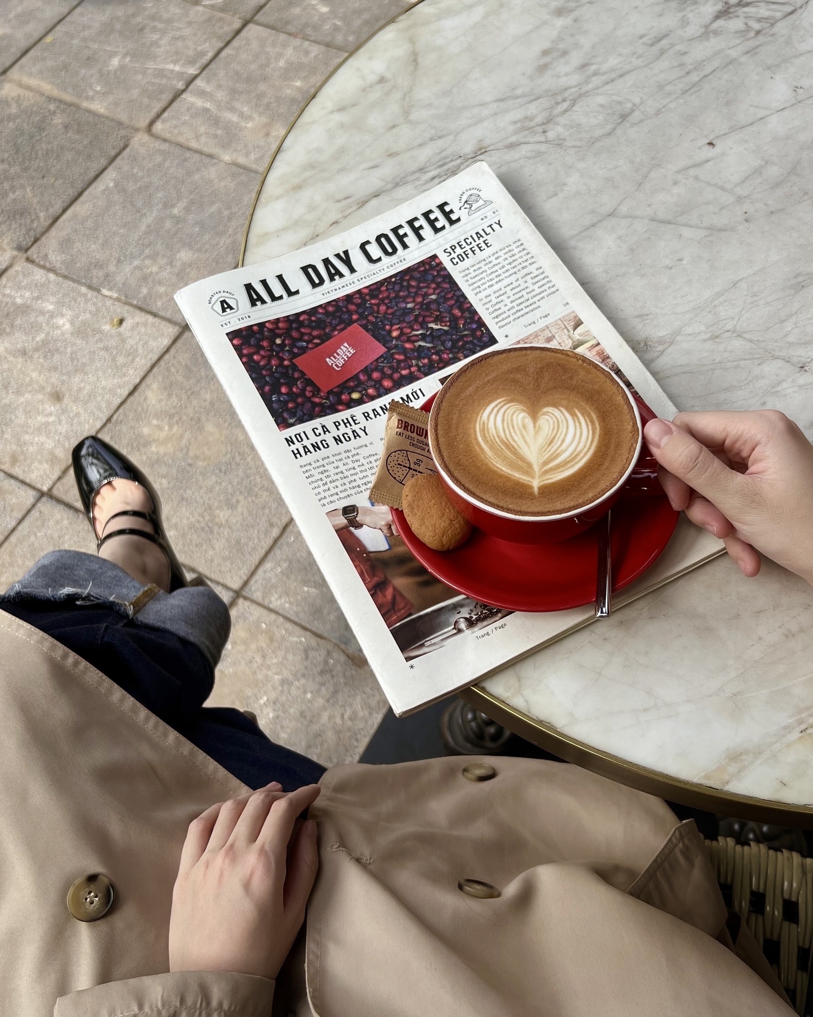 [☕️🇻🇳] All Day Coffee 🥤 Top1Coffee ☕️ Hà Nội đang bước vào mùa đẹp nhất trong năm, với nắng vàng ươm và những làn gió nhẹ nhàng. Một ly latte đậm đà, một buổi hẹn hò  , shares-2✔️ , likes-26❤️️ , date-2024-10-09 20:00:26🇻🇳🇻🇳🇻🇳📰🆕