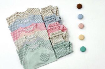 [🆕🇻🇳] Bé Xinh Shop – Mommy & Baby – chuyên cung cấp trọn gói sơ sinh, đồ dùng cho mẹ và bé 🧑‍🧒❤️️👶⭐️ NEW BỘ CARO XÉO BASSIC
Thiết kế độc lạ mắt dự sẽ cháy hàng lắm ạ
Những ngày mưa gió thay đổi thời tiết con nên có những bộ dài tay dễ chịu như này các mẹ  , shares-1✔️ , likes-3❤️️ , date-2024-10-11 01:55:59🇻🇳🇻🇳🇻🇳📰🆕