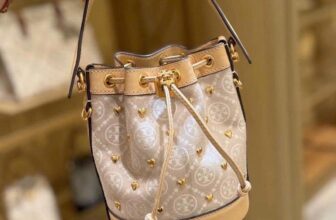 [🆕🇻🇳] Wellcome to CHIC HOUSE by CHIC VNXK 👕 Top1Fashion 👗  𝑻𝑩 𝑻𝑴0𝑵0𝑮𝑹¥𝑴 𝑱𝒂𝒄𝒒𝒖𝒂𝒓𝒅 𝑺𝒎𝒂𝒍𝒍 𝑩𝒖𝒄𝒌𝒆𝒕 𝒃𝒂𝒈 – 𝑳𝒐𝒗𝒆 𝑺𝒆𝒓𝒊𝒆𝒔
BST Tmonogram Love “Cập Bến” đúng dịp đặc biệt với họa tiết tim đính nổi xinh cưng xỉu. Dáng bucket m , shares-0✔️ , likes-0❤️️ , date-2024-10-17 05:08:01🇻🇳🇻🇳🇻🇳📰🆕