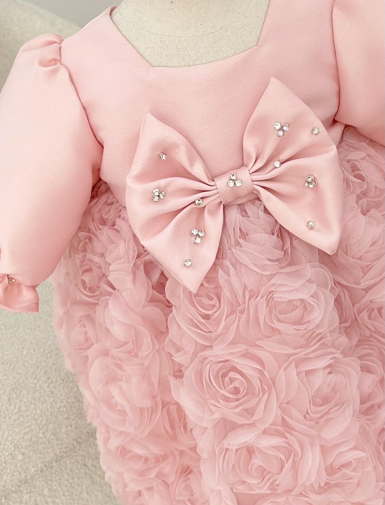 [🆕🇻🇳]  ChuChoa Kids – Chuyên hàng thiết kế trẻ em 🧑‍🧒❤️️👶⭐️ Mẫu váy công chúa xinh xẻo cho nàng công chúa nhỏ của ba mẹ  Ib để được tư vấn size ạ
—–
𝐷𝑒𝑠𝑖𝑔𝑛 𝑏𝑦 ChuChoa Kids
Instagram @chu_choa_kids
Shopee :  , shares-0✔️ , likes-6❤️️ , date-2024-10-16 02:18:02🇻🇳🇻🇳🇻🇳📰🆕