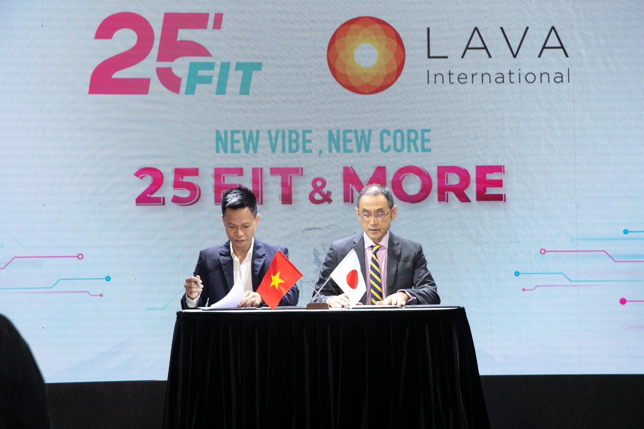 [🆕🇻🇳]  MickeyMinnie Shop – Quần áo trẻ em Xuất Dư 🧑‍🧒❤️️👶⭐️ 𝐂𝐚́𝐜 𝐌𝐚̂̃𝐮 𝐓𝐮́𝐢, 𝐁𝐚𝐥𝐨 𝐒𝐚̆̃𝐧 𝐒𝐡𝐢𝐩𝐩𝐩 𝐂𝐡𝐨 𝐂𝐚́𝐜 𝐌𝐞̣ 𝐂𝐚́𝐜 𝐂𝐨𝐧 𝐌𝐚𝐧𝐠 𝐓𝐞̂́𝐭  
 Túi #Mickey 6 Màu 1xx : Đỏ, Đen, Kaki, Hồng, Vàng, Bò Sữa ( 20*15cm)
 Túi #Snoopy 1x , shares-0✔️ , likes-5❤️️ , date-2024-10-16 02:27:30🇻🇳🇻🇳🇻🇳📰🆕