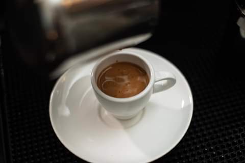 [☕️🇻🇳] Cố Thời Coffee 🥤 Top1Coffee ☕️ Vẫn như cũ, tụi mình vẫn bán tới 12pm thứ 7 và off chủ nhật. Nhưng chỉ tạm thời giai đoạn này.
 Sau này tụi mình vẫn quay lại mở , shares-0✔️ , likes-0❤️️ , date-🇻🇳🇻🇳🇻🇳📰🆕