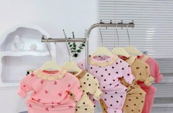 [🆕🇻🇳] Xưởng May Tuấn Trang Kids – Chuyên sỉ lẻ các mặt hàng quần áo trẻ con 🧑‍🧒❤️️👶⭐️ Xinh quá đi ạ
Size :6-15kg
Hotline :0886551796
Tuyển sỉ toàn quốc
, shares-0✔️ , likes-1❤️️ , date-2024-10-14 22:07:35🇻🇳🇻🇳🇻🇳📰🆕