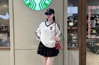 [🆕🇻🇳] Giang Kids- thời trang cao cấp cho bé 🧑‍🧒❤️️👶⭐️ Set áo cổ tim ren chân váy xếp li  kitty nhà e về ak!
Áo có 2 màu đen trắng !
Sz 100-160Bảng sz tham khảo :
Sz 100-15-20kg
Sz 110-20-25kg
Sz 120-25- , shares-0✔️ , likes-0❤️️ , date-2024-10-17 15:30:57🇻🇳🇻🇳🇻🇳📰🆕