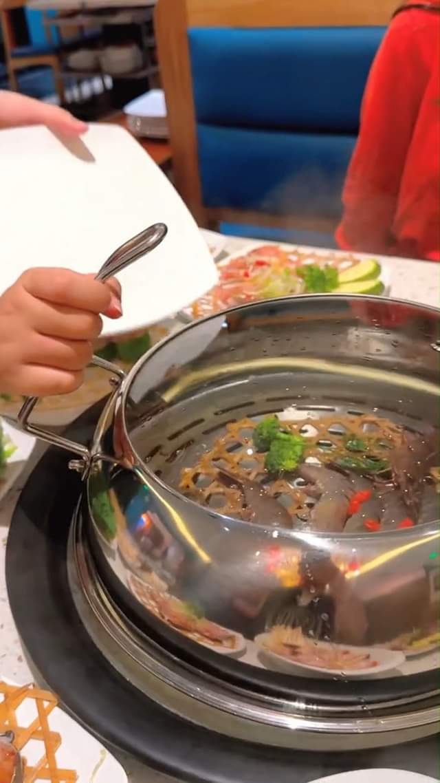 [🆕🇻🇳] Long Wang – Lẩu Hấp Thủy Nhiệt Hồng Kông 🍔 Top1Food 🍜 20/10 đi đâu nhỉ?
 #LongWang #lauhapthuynhiet
 , shares-0✔️ , likes-0❤️️ , date-2024-10-17 19:44:11🇻🇳🇻🇳🇻🇳📰🆕