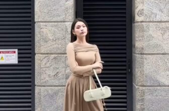 [🆕🇻🇳]D.CHIC – Delicate & Chic 👕 Top1Fashion 👗  Fall fashion offers the perfect opportunity to experiment with textures and layers, creating unique and stylish outfits.
#DCHIC #DCHICvn #DCHICservice #DC , shares-0✔️ , likes-0❤️️ , date-2024-10-19 21:01:00🇻🇳🇻🇳🇻🇳📰🆕