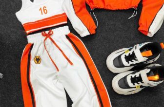 [🆕🇻🇳] Váy Tutu – Chuyên thời trang trẻ em 🧑‍🧒❤️️👶⭐️ Mụt sét đồ cần thiết cho thời tiết này lắm ạ
Sét 3 lỗ MIX áo khoác kaki outfit cá tính cực đẹp luôn
Full sét có tách lẻ nhaẢnh thật trải sàn rồi MN tự t , shares-0✔️ , likes-3❤️️ , date-2024-10-18 16:39:42🇻🇳🇻🇳🇻🇳📰🆕