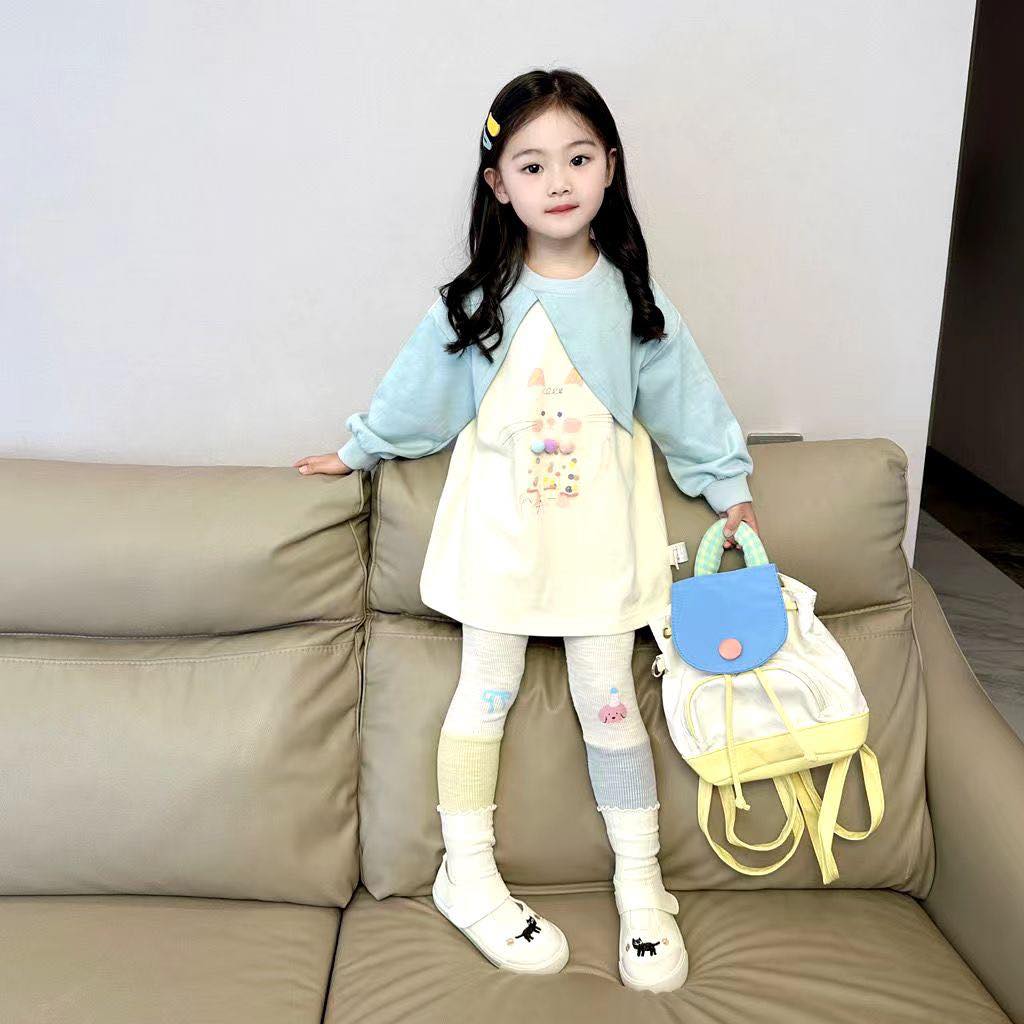 [🆕🇻🇳] Nhật Thực (Thực Tuti) 😎❤️️⭐️ Top1Kids 😎❤️️⭐️ Chú Thực nhận thêm 1 bạn chụp concept Harry Potter vào chiều mai nhé.
Model: Mary Quỳnh Anh, Nguyễn Ngọc Khánh An, Nguyễn Ngọc … , shares-0✔️ , likes-53❤️️ , date-2024-10-18 00:23:49🇻🇳🇻🇳🇻🇳📰🆕