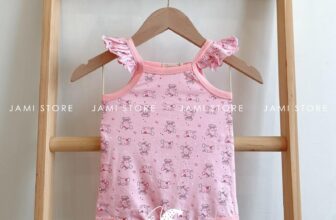 [🆕🇻🇳]  Jami Baby Store – Chuyên hàng body xuất dư trẻ em Carter, Geo, Old Navy chuẩn 100% 🧑‍🧒❤️️👶⭐️ Body đùi hai dây cánh tiên Jami cho Bé Gái 6-9m (7-9kg)Body đùi 100 % cotton chất mềm mịn, thấm hút mồ hôi, ko gây cảm giác ngứa ngáy hay khó chịu cho bé , shares-0✔️ , likes-2❤️️ , date-2024-10-17 19:02:52🇻🇳🇻🇳🇻🇳📰🆕