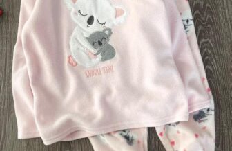 [🆕🇻🇳] Emikids – thời trang trẻ em xuất xịn – Sỉ lẻ thời trang trẻ em 🧑‍🧒❤️️👶⭐️ Sale 175k–> 125k
Bộ nỉ gấu Hồng C&A dư xịn đét
Chất liệu mềm mịn dày ấm
hình gấu đáp nổi xịn xò
Size: 98(13-15kg)
, shares-0✔️ , likes-0❤️️ , date-2024-10-18 02:13:13🇻🇳🇻🇳🇻🇳📰🆕