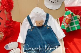 [🆕🇻🇳]  Quỳnh Boutique – Cửa hàng quần áo sơ sinh, trẻ em 🧑‍🧒❤️️👶⭐️ 𝐍𝐄𝐖 𝐀𝐑𝐑𝐈𝐕𝐀𝐋
𝙎𝙚𝙩 𝙮𝙚̂́𝙢 𝙝𝙤̣𝙖 𝙩𝙞𝙚̂́𝙩 𝙜𝙖̂́𝙪 𝙘𝙝𝙤 𝙗𝙚́ 𝙞𝙪
Mua 1 được 2 set yếm cute style Hàn cho bé xinh lắm ạ.
Trần Thúy Quỳnh
——————————– , shares-1✔️ , likes-5❤️️ , date-2024-10-18 23:23:00🇻🇳🇻🇳🇻🇳📰🆕