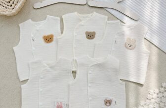 [🆕🇻🇳] Sukem Shop – Chuyên đồ sơ sinh mẹ và bé 🧑‍🧒❤️️👶⭐️  Mấy em gile mỏng mà họa tiết xinh xắn như này là lúc nào cũng phả thủ sẵn trong tủ cho con nha các mẹ.
Gile mỏng xinh vừa phải cho em diện vừa đủ ấm lại , shares-0✔️ , likes-8❤️️ , date-2024-10-18 16:00:09🇻🇳🇻🇳🇻🇳📰🆕