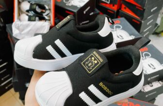 [🆕🇻🇳]  Nhà Ủn – sỉ/lẻ Quần áo trẻ em vnxk, cambodia xuất khẩu, tqxk 😎❤️️⭐️ Siêu nhẹ êm
280 sales 200k đôi ạ Size 22 tới 33    INBOX NGAY CHO NHÀ ỦN Lấy sỉ vui lòng inb zalo 0904610546 để được add vào nhóm sỉ ạ
Nhóm khách hàng , shares-0✔️ , likes-2❤️️ , date-2024-10-18 19:51:02🇻🇳🇻🇳🇻🇳📰🆕