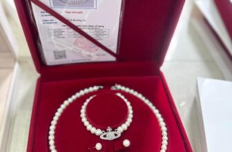 [🆕🇻🇳] Shop mẹ bé Hồng Ánh authenic 😎❤️️⭐️ Shop em vẫn rộn ràng sắp quà cho khứa iu nhà e tặng quà đây ạ!
# vòng nhọc trai nuôi phú quốc xịn sò quá đi ạ.
Tặng bà, mẹ,vợ, cô giáo, ng eo… thích vô c , shares-0✔️ , likes-2❤️️ , date-2024-10-19 19:00:45🇻🇳🇻🇳🇻🇳📰🆕