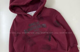 [🆕🇻🇳]  Shop mẹ Nam chuyên hàng thời trang trẻ em cao cấp 😎❤️️⭐️ Hoodie lót lông em có thêm màu đỏ mận siêu đẹp nha các mẹ, hàng sịn chất đẹp lắm ạ
Size: 90-130
, shares-0✔️ , likes-6❤️️ , date-2024-10-19 03:50:26🇻🇳🇻🇳🇻🇳📰🆕