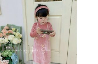 [🆕🇻🇳]  GẠO BABY STORE – Chuyên Hàng VNXK Thiết Kế Cao Cấp Cho Mẹ Và Bé 😎❤️️⭐️ HÀNG ĐANG VỀ
ÁO dài nhung đính  bướm 3D  – mẫu áo này e thấy xinh nhất năm nay luôn. Set bao gồm áo + quần + kèm bờm
2 màu hồng xanh cốm cực kỳ tôn da lu , shares-0✔️ , likes-2❤️️ , date-2023-12-14 08:12:15🇻🇳🇻🇳🇻🇳📰🆕