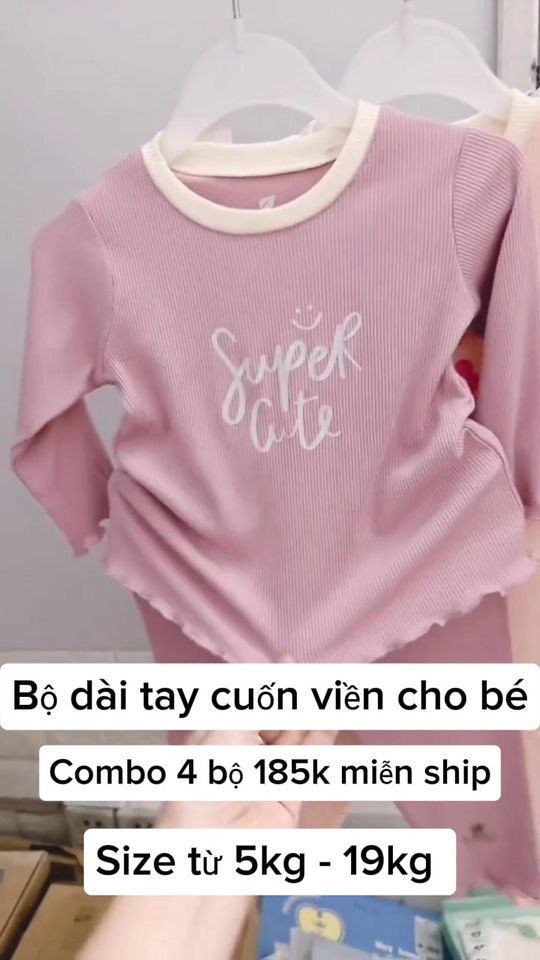 [🆕🇻🇳] Bé Bé Bồng Bông – Clothing for kids 🧑‍🧒❤️️👶⭐️ Còn 50 set
 Xả nốt 185k 4 bộ miễn ship toàn quốc
 , shares-1✔️ , likes-8❤️️ , date-2024-11-03 21:55:29🇻🇳🇻🇳🇻🇳📰🆕