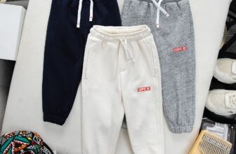 [🆕🇻🇳]  VNXK Limited Kids 🧑‍🧒❤️️👶⭐️ MẪU NỈ BO GẤU SANG TRỌNG, LỊCH SỰ, TINH TẾ.
ĐƯỢC NHÀ CUPPYCAKE TRIỂN KHAI TRÊN 3 CHẤT LIỆU,
1. NỈ CHÂN CUA COTON IN LOGO CUPPY CAKE ĐỎ CẠNH TÚI
2.  BỘ  , shares-1✔️ , likes-4❤️️ , date-2024-11-01 18:19:48🇻🇳🇻🇳🇻🇳📰🆕