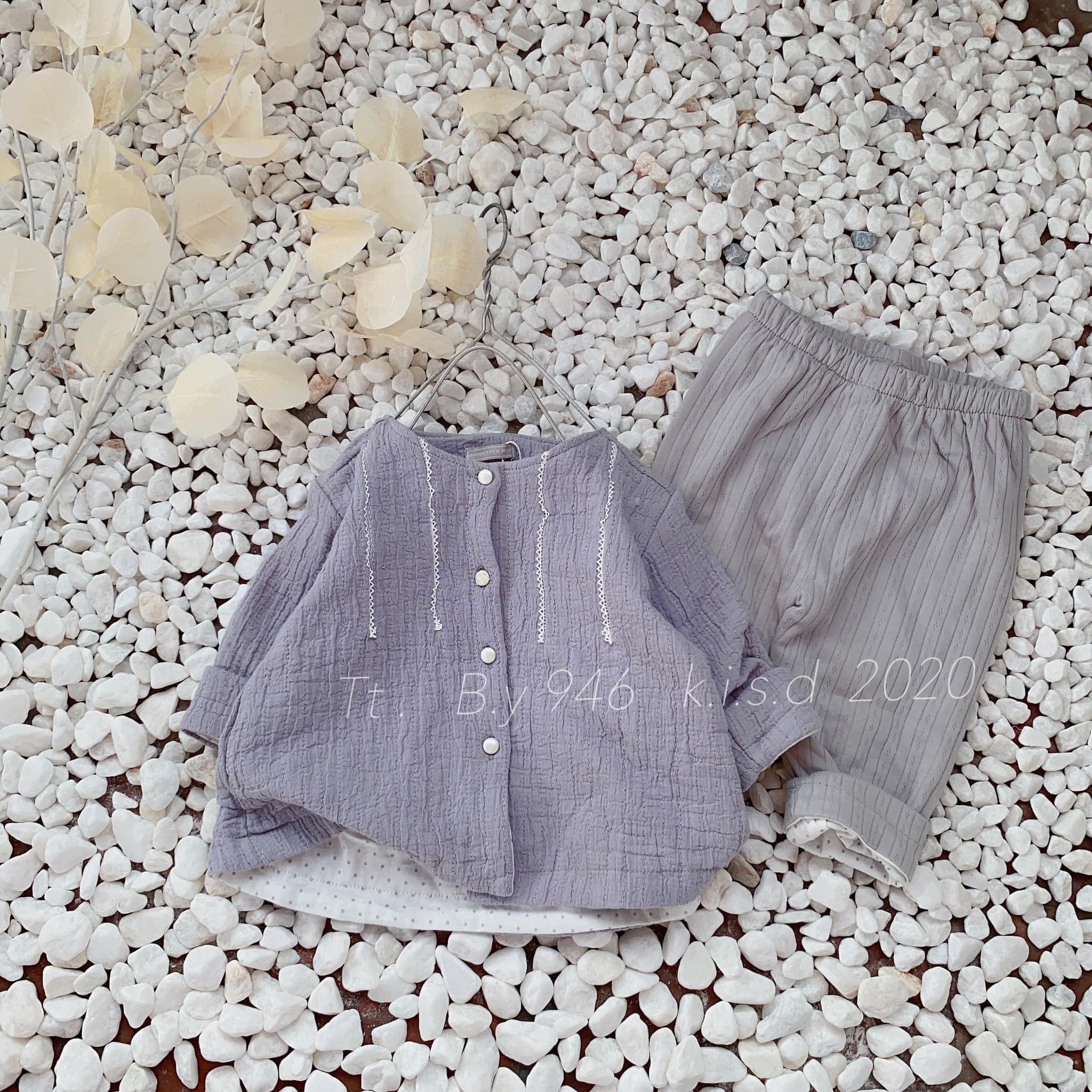[🆕🇻🇳] Carlos kids – Chuyên thời trang, giày dép và phụ kiện cao cấp cho bé trai và bé gái 🧑‍🧒❤️️👶⭐️  sale lẻ sz 8-18kg
chỉ #165k/ bộ
, shares-0✔️ , likes-3❤️️ , date-2024-11-02 16:14:22🇻🇳🇻🇳🇻🇳📰🆕