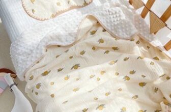 [🆕🇻🇳] Shop 2Gà Con HN-Đồ Sơ Sinh Trọn Gói 🧑‍🧒❤️️👶⭐️
Chăn nhung Royal 2 lớp sử dụng 2 loại chất liệu kết hợp:+ Một mặt là vải xô muslin mềm nhẹ, thoáng khí cùng khả năng thấm hút tốt giúp bé không b , shares-0✔️ , likes-1❤️️ , date-2024-11-02 16:20:26🇻🇳🇻🇳🇻🇳📰🆕