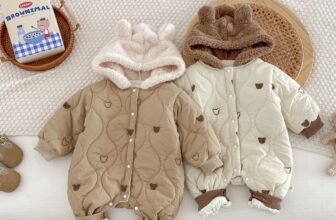 [🆕🇻🇳] Nuggap – Cửa Hàng Thời Trang Cho Bé 🧑‍🧒❤️️👶⭐️  Body phao cưng xỉu luôn các Mom ơi
Thiết kế chất liệu vải mềm mại, ấm áp, hoạ tiết đáng yêu, lên form siêu đỉnh
Ib Shop ring em nó về cho bé thôi ạ
, shares-0✔️ , likes-3❤️️ , date-2024-11-01 16:00:15🇻🇳🇻🇳🇻🇳📰🆕