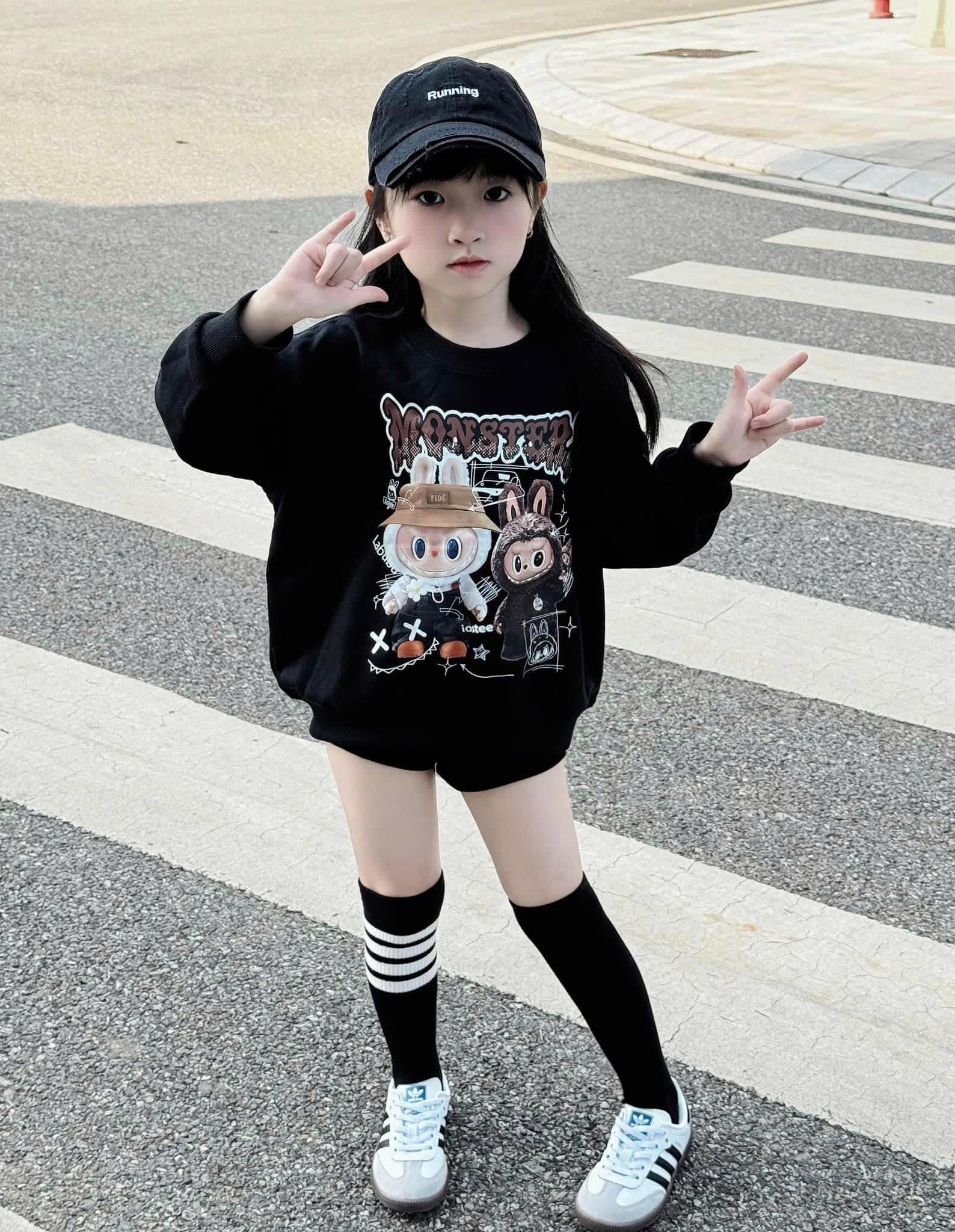 [🆕🇻🇳] EMBES là thương hiệu thời trang “Việt made” chất lượng cao dành cho trẻ em 🧑‍🧒❤️️👶⭐️ Khoảnh khắc ngọt ngào của bé bên Embes  #embes #embesvn #simplycomfortable
 , shares-1✔️ , likes-21❤️️ , date-2024-11-01 23:26:01🇻🇳🇻🇳🇻🇳📰🆕