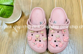 [🆕🇻🇳]  Chip Chip Pink-Chuyên sỉ và lẻ các loại “cờ rốc” và Jibbitz/ Sticker! 🧑‍🧒❤️️👶⭐️ 𝑋𝑖𝑛ℎ 𝑥𝑖𝑛ℎ 𝑖𝑢 𝑖𝑢, 𝑥𝑖̉𝑢 𝑑𝑜̣𝑐 𝑥𝑖̉𝑢 𝑛𝑔𝑎𝑛𝑔  Nay Chip về thêm sục 5cm baya có chữ màu hồng đất xinh lắm ạ, Chip tặng kèm charm như hình hoặc theo sở thích của k. , shares-0✔️ , likes-0❤️️ , date-2024-11-04 22:54:39🇻🇳🇻🇳🇻🇳📰🆕