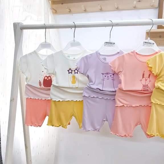 [🆕🇻🇳] Bé Bé Bồng Bông – Clothing for kids 🧑‍🧒❤️️👶⭐️ Combo 5 bộ cộc tay bé gái
 Chất cotton siêu thấm hút mồ hôi, mềm mát
 Chỉ 199k 5 bộ miễn ship toàn quốc
 Mom kiểm tra đúng hàng mới nhận nhé 
 
 , shares-0✔️ , likes-1❤️️ , date-2024-11-03 21:53:41🇻🇳🇻🇳🇻🇳📰🆕