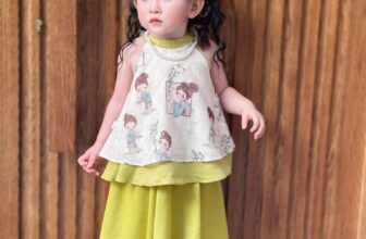 [🆕🇻🇳] Nhà Em Bé – Của hàng quần áo trẻ em 🧑‍🧒❤️️👶⭐️ 𝐒𝐄𝐓 𝐀́𝐎 𝐘𝐄̂́𝐌 𝐕𝐀́𝐘 𝐋𝐔̣𝐀 𝐊𝐄̀𝐌 𝐁𝐎̛̀𝐌 – N24y005Thiết kế cổ yếm thời trang, dễ mặc và giúp bé tự do vận động. Phần cổ yếm giúp khoe vai trần xinh xắn của bé, , shares-0✔️ , likes-1❤️️ , date-2024-08-31 16:00:52🇻🇳🇻🇳🇻🇳📰🆕