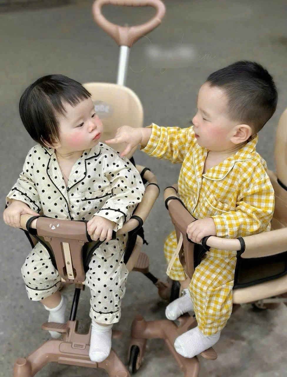 [🆕🇻🇳] Tom Kid 8386 – Chuyên quần áo thời trang trẻ em 🧑‍🧒❤️️👶⭐️ Pizama vải đũi mềm. Ib em khách ới #185k / sét 2b ko tách lẻ
, shares-1✔️ , likes-2❤️️ , date-2024-11-01 19:12:32🇻🇳🇻🇳🇻🇳📰🆕