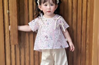 [🆕🇻🇳] Nhà Em Bé – Của hàng quần áo trẻ em 🧑‍🧒❤️️👶⭐️ SET BỘ ÁO CỘC QUẦN DÀI TẶNG BỜMChất liệu: Vải lụa mềm, mát, thấm hút mồ hôiThiết kế: Set bộ trung thu áo cộc nơ xinh xắn kết hợp quần lụa ống sớ dễ t , shares-0✔️ , likes-1❤️️ , date-2024-08-30 16:00:46🇻🇳🇻🇳🇻🇳📰🆕