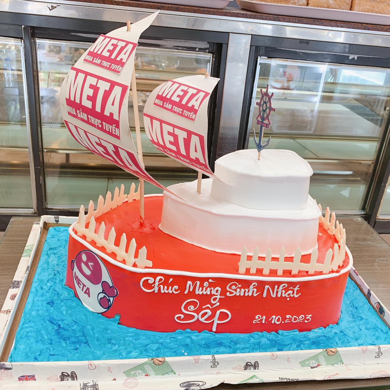 [🆕🇻🇳] Hương Việt Bakery 🍔 Top1Food  🍜  Vì chúng ta xứng đáng được nhận những điều tuyệt vời nhất 
 Một chiếc bánh đẹp, thơm ngon, được thiết kế riêng cho ngày sinh nhật/ ngày kỷ niệm của mình,  , shares-9✔️ , likes-12K❤️️ , date-2023-10-26 20:21:14🇻🇳🇻🇳🇻🇳📰🆕