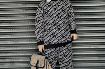 [🆕🇻🇳] Giang Kids- thời trang cao cấp cho bé 🧑‍🧒❤️️👶⭐️ KARL IN TRÀN  XUẤT SỊN LIKEAUTH!!! HÀNG MỚI VỀ SẴN SHIP!!!
chất liệu: nỉ cá dư hãng sịn sò dày dặn!
full sz 90-160
Sz 90: 10-13kg
Sz100: 13-16
Sz110: 16 , shares-0✔️ , likes-0❤️️ , date-2024-11-01 05:37:30🇻🇳🇻🇳🇻🇳📰🆕