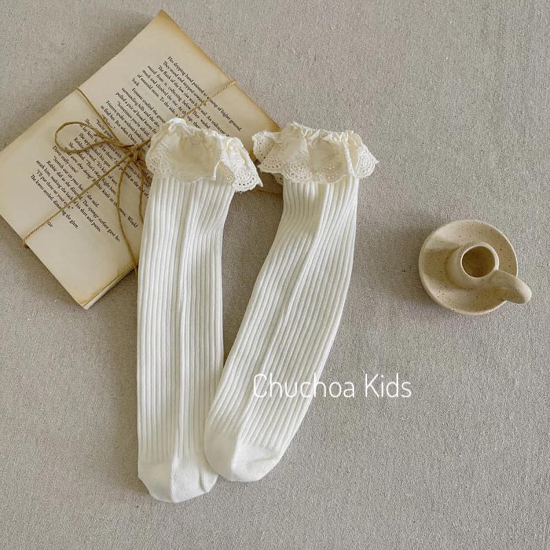 [🆕🇻🇳]  ChuChoa Kids – Chuyên hàng thiết kế trẻ em 🧑‍🧒❤️️👶⭐️ Chất về tay không đẹp không lấy tiền nha các mom
Tất vớ cao cổ viền bèo dáng tiểu thư cho bé 0-4 tuổi
Chất liệu : Cotton
Màu sắc  : Be
Quy cách : 1  , shares-0✔️ , likes-5❤️️ , date-2024-10-23 18:42:33🇻🇳🇻🇳🇻🇳📰🆕