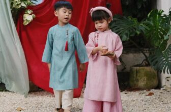 [🆕🇻🇳]  SAM ƠI – chuyên đồ Tết cho bé với đa dạng mẫu mã 🧑‍🧒❤️️👶⭐️ Tết ơi Tết à, có cô xuân sắp sang ghé nhà
Gia đình mình đã may áo Tết chuẩn bị chụp ảnh Xuân chưa?
Các mẫu ở bài này Sam may chứ hem sẵn nhen ạ.
, shares-7✔️ , likes-22❤️️ , date-2024-11-04 00:28:41🇻🇳🇻🇳🇻🇳📰🆕