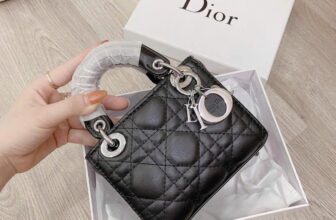 [🆕🇻🇳] Bảo Yến Store – CHUYÊN TÚI XÁCH XUẤT DƯ, SUPER VIP, SIÊU CẤP🛍️🛍️🛍️ 👕 Top1Fashion 👗  Nhìn chất biết hàng đẹp cỡ nào  Size 14cm  Có dây : đéo chéo dài Màu : trắng/ đen
, shares-0✔️ , likes-3❤️️ , date-2024-11-02 18:43:59🇻🇳🇻🇳🇻🇳📰🆕