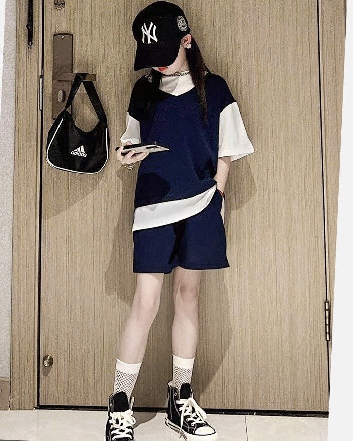 [🆕🇻🇳] Quần áo trẻ em – Likids – Chuyên sản xuất bỏ buôn, bỏ sỉ quần áo trẻ em, trong và ngoài nước 🧑‍🧒❤️️👶⭐️ BỘ BÉ GÁI CHẤT THUN COTTON LOẠI 1.CO GIÃN 4 CHIỀU THẤM HÚT MỒ HÔI.BÉ MẶC RẤT CÁ TÍNH LUÔN NHA.
 CÓ SIZE CHO BÉ TỪ 23-45KG
 GIÁ BÁN LẺ 90K
 0934333637
 -ĐƯỢ , shares-0✔️ , likes-0❤️️ , date-2024-07-25 14:47:57🇻🇳🇻🇳🇻🇳📰🆕