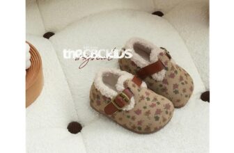 [🆕🇻🇳]  Penguin Bebe – Chuyên order cho bé 🧑‍🧒❤️️👶⭐️ Mã giày da lộn vintage dành cho các bé gái quá iu. Tone màu nâu tây cực kì phù hợp với mùa thu đông. Penguin có 2 phiên bản lót lông và không lót lông để b , shares-0✔️ , likes-0❤️️ , date-2024-11-03 01:35:49🇻🇳🇻🇳🇻🇳📰🆕