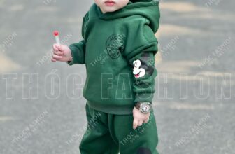 [🆕🇻🇳]  Thóc Fashion – Hàng VNXK thiết kế – REP 1:1 các hãng cho bé trai 🧑‍🧒❤️️👶⭐️ Lạnh lạnh lên ngay mẫu hoodie mickey xanh
Full nỉ bông ấm cho bé
Full size 9-25kg
Bao kiểm hàng trước khi thanh toán
Hàng sẵn kho – ship liền tới mẹ
_ , shares-4✔️ , likes-38❤️️ , date-2024-10-28 17:37:12🇻🇳🇻🇳🇻🇳📰🆕