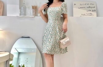 [🆕🇻🇳] Lep’ Daily – Live Gorgeous! 👕 Top1Fashion 👗  Thiết kế váy Lep’ thanh lịch nhưng vẫn luôn để lại ấn tượng khó phai. Nàng hãy thử diện lên em váy cổ vuông nhẹ nhàng với hoạ tiết xanh bắt mắt này nhé!
– , shares-0✔️ , likes-5❤️️ , date-2024-05-02 03:00:13🇻🇳🇻🇳🇻🇳📰🆕